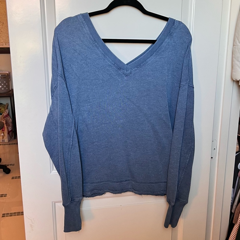American Eagle Casual V-Neck Blue Pullover Sweater